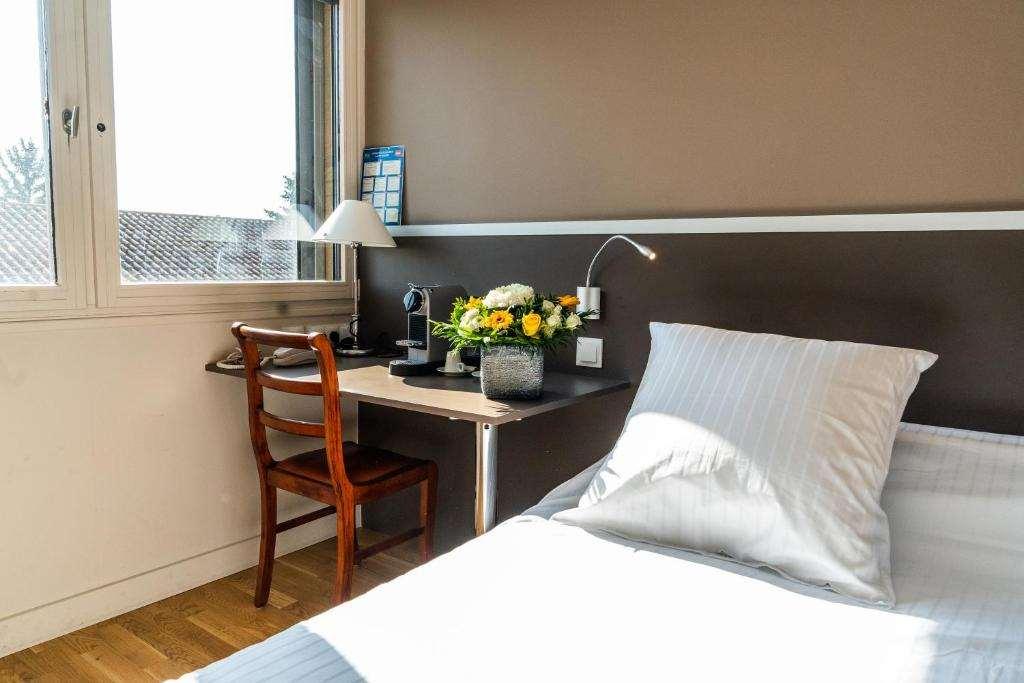 Hotel Newport Villefranche-sur-Saône Habitación foto